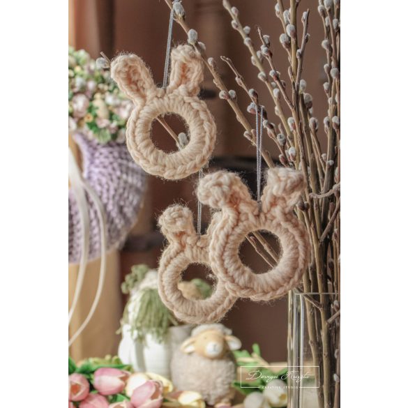 Bézs Horgolt Nyuszik - Húsvéti Dísz Szett