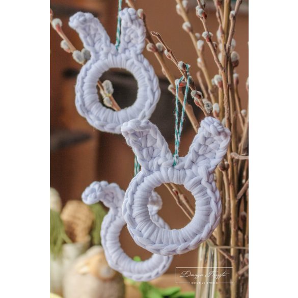 Fehér Horgolt Nyuszik - Húsvéti Dísz Szett